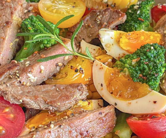 A Guide to Steak: Types, Cooking Methods, and Pair